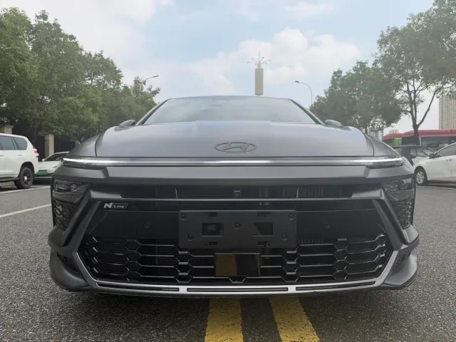 Hyundai Sonata — Фото автомобиля 9