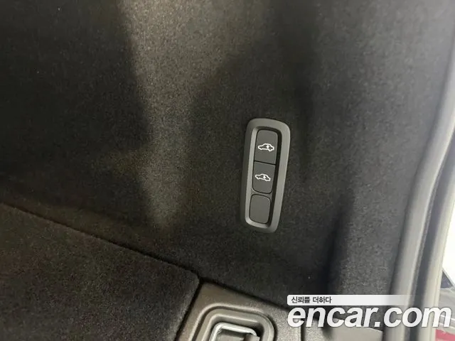 Вольво XC60 — Фото автомобиля 12