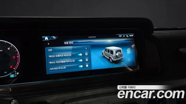 Mercedes-Benz G-Class — Фото автомобиля 16