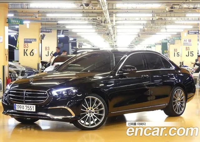 Фотография автомобиля — Mercedes-Benz E-Class W213