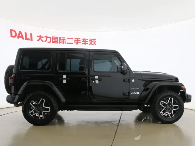Jeep Wrangler — Фото автомобиля 16