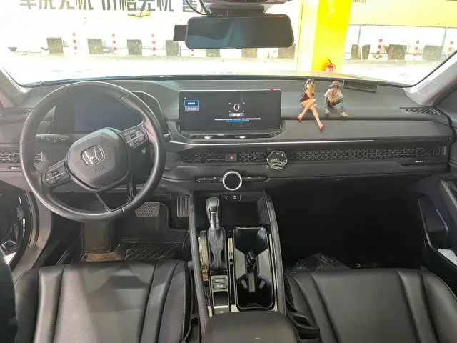 Honda Accord — Фото автомобиля 8