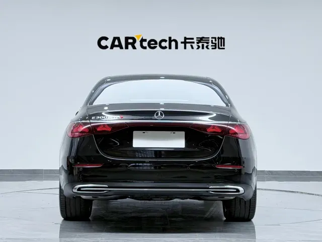 Mercedes-Benz E-Class — Фото автомобиля 6