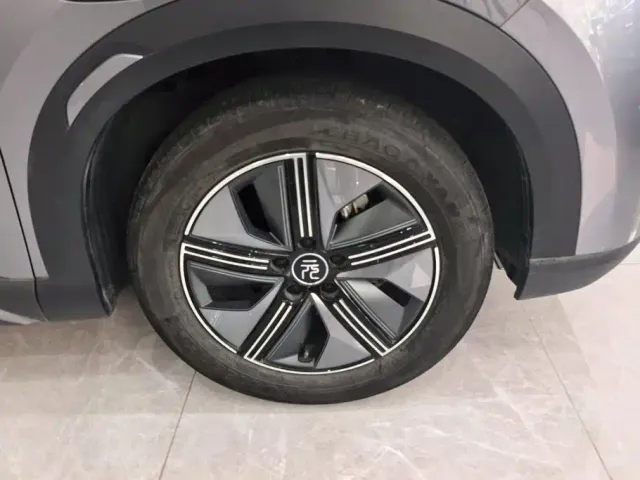 BYD Yuan UP — Фото автомобиля 6