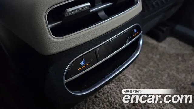 Genesis GV70 — Фото автомобиля 29