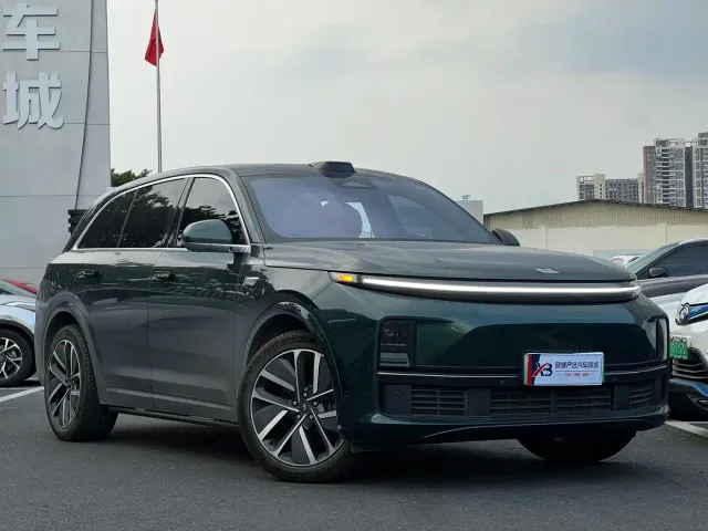 Li Auto L7 — Фото автомобиля 3