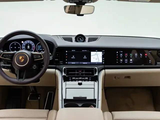 Porsche Panamera — Фото автомобиля 12