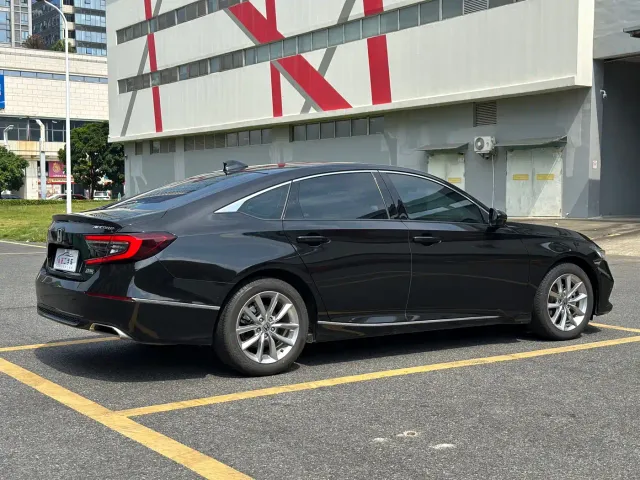 Honda Accord — Фото автомобиля 18