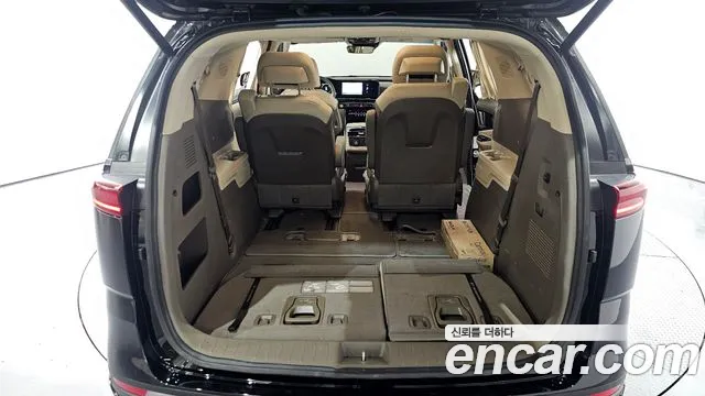 Kia Carnival Generation 4 — Фото автомобиля 19