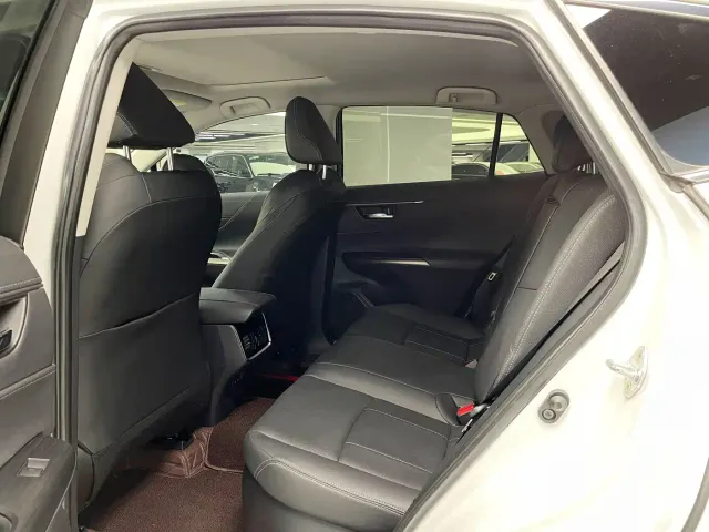 Toyota Harrier — Фото автомобиля 12