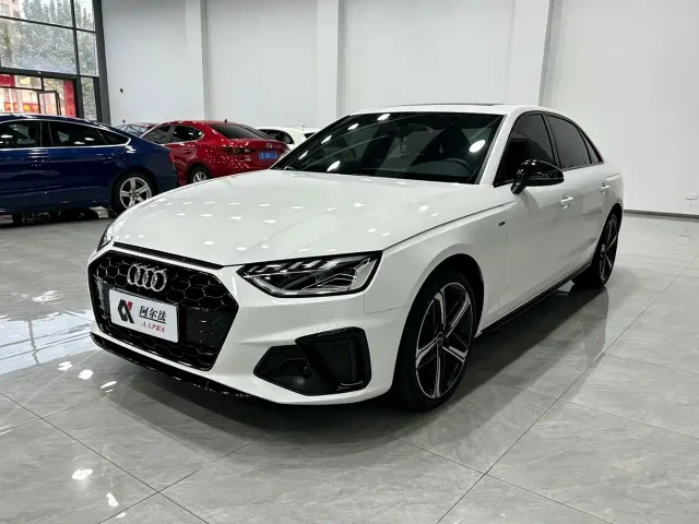 Фотография автомобиля — Audi A4L
