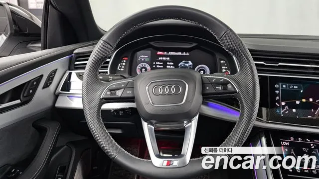 Audi Q8 55 TFSI quattro Premium — Фото автомобиля 14