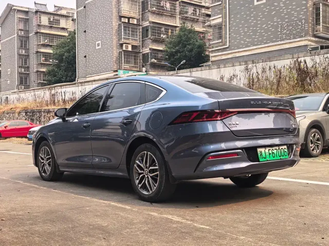 BYD Qin PLUS — Фото автомобиля 6