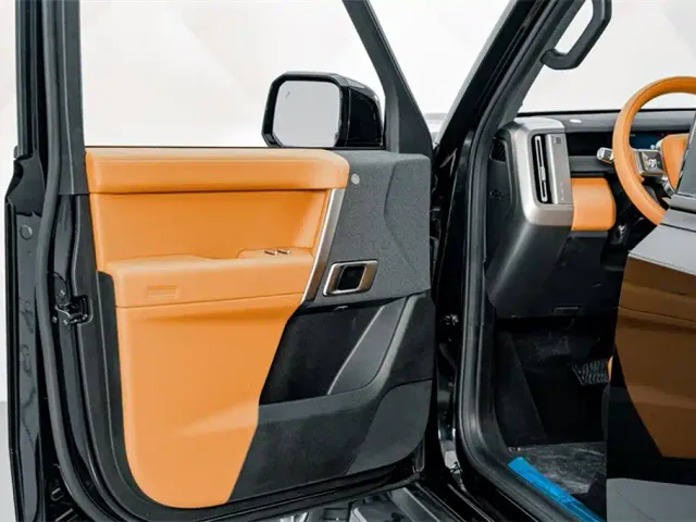 iCAR V27 — Фото автомобиля 16