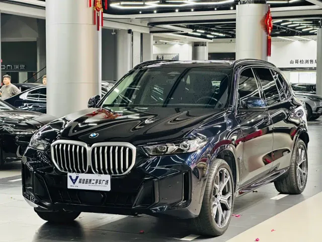 Фотография автомобиля — BMW X5