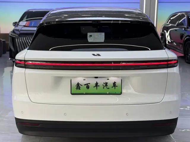 Li Auto i6 — Фото автомобиля 9
