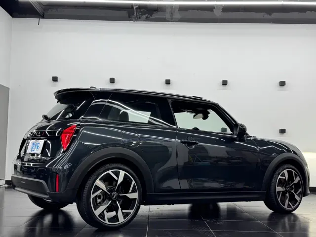 MINI Hatch — Фото автомобиля 15