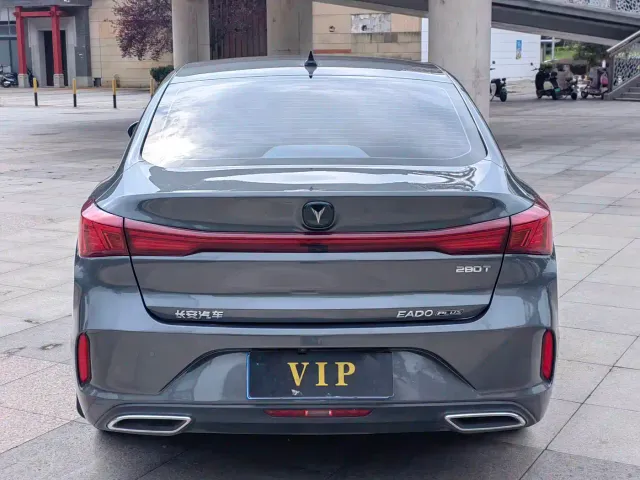 Changan Eado — Фото автомобиля 5