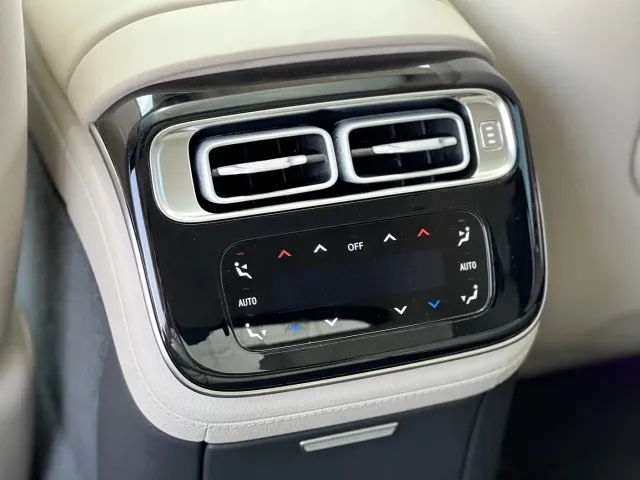 Mercedes-Benz S-Class — Фото автомобиля 19