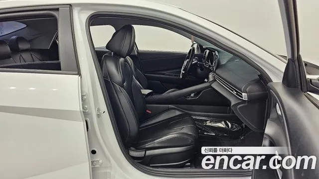 Hyundai Avante CN7 — Фото автомобиля 11