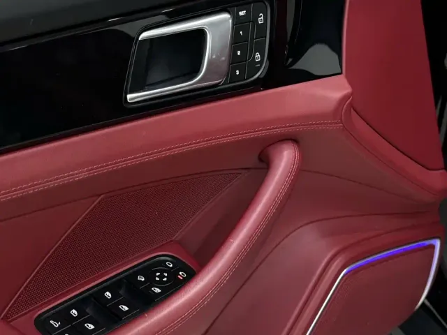 Porsche Panamera — Фото автомобиля 11