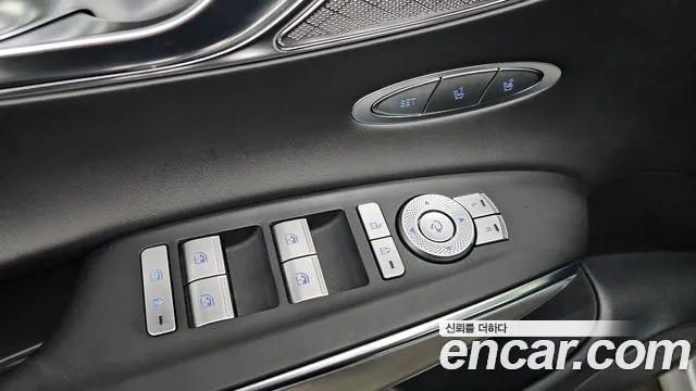 Genesis GV70 2.5T Бензин 2WD — Фото автомобиля 9