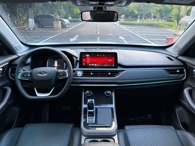 Chery Tiggo 8 — Фото автомобиля 8