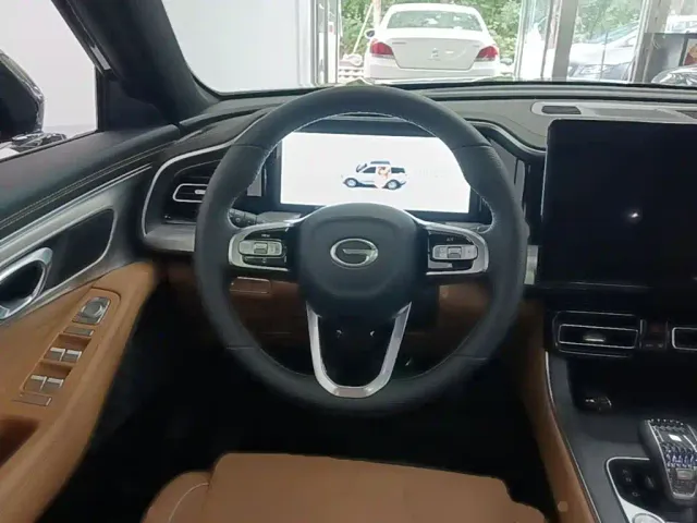 GAC Trumpchi GS8 — Фото автомобиля 10