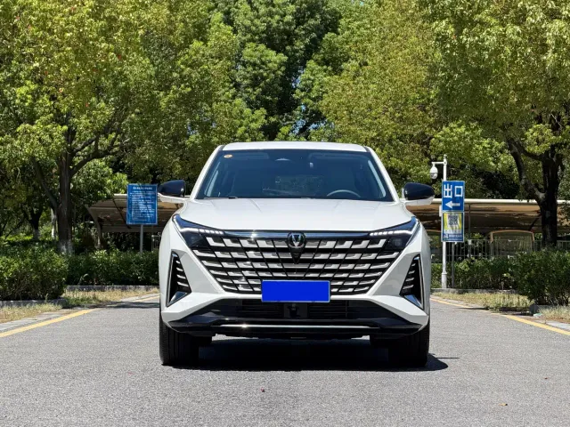 Changan UNI-Z — Фото автомобиля 2