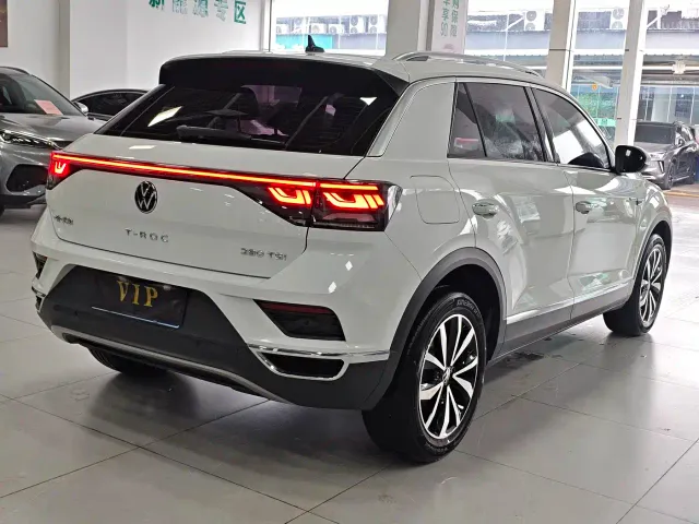 Volkswagen T-Roc — Фото автомобиля 10