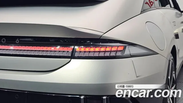 Hyundai Ioniq 6 — Фото автомобиля 8