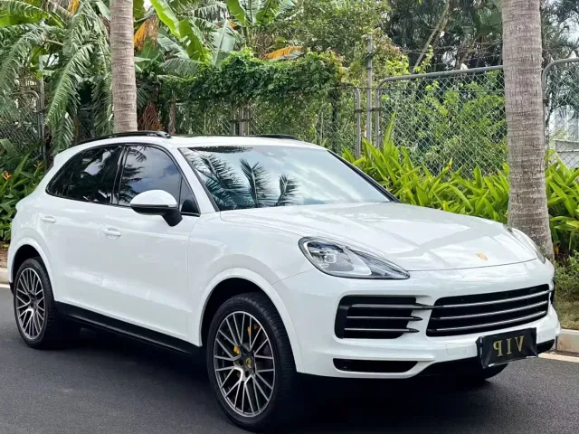 Porsche Cayenne — Фото автомобиля 3