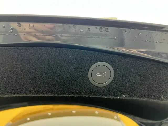 Tesla Model 3 — Фото автомобиля 25