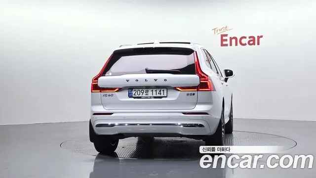 Volvo XC60 Generation 2 — Фото автомобиля 4
