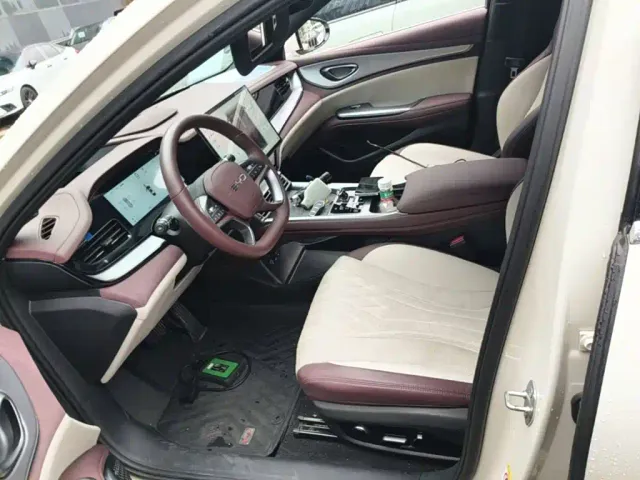 BYD Seal 07 DM-i — Фото автомобиля 10