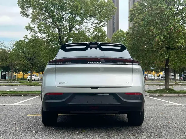 Dongfeng Fengshen L7 — Фото автомобиля 10