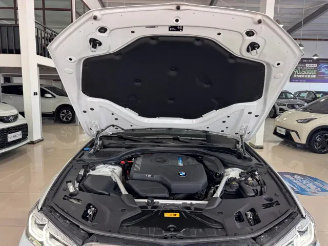 BMW 5 Series — Фото автомобиля 21