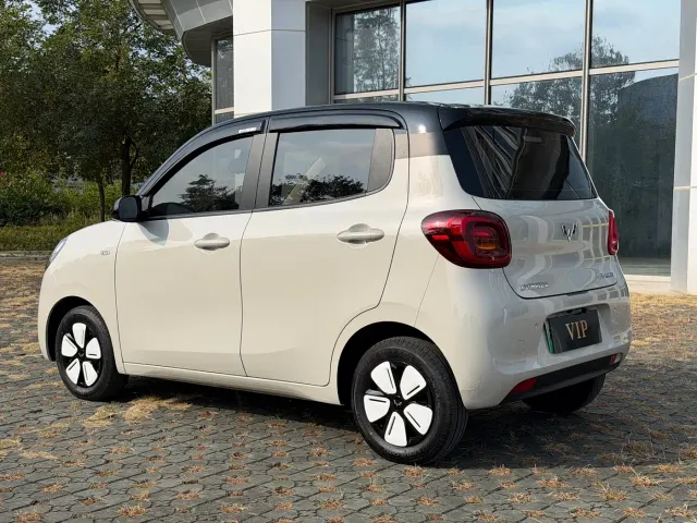 Wuling Hongguang Mini EV — Фото автомобиля 6