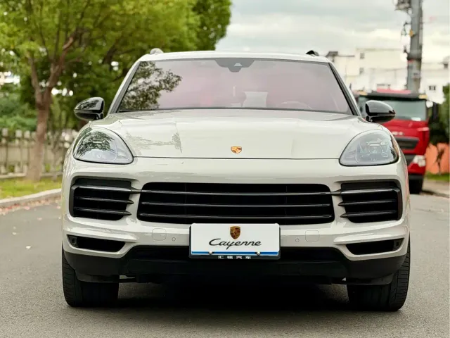 Porsche Cayenne — Фото автомобиля 2