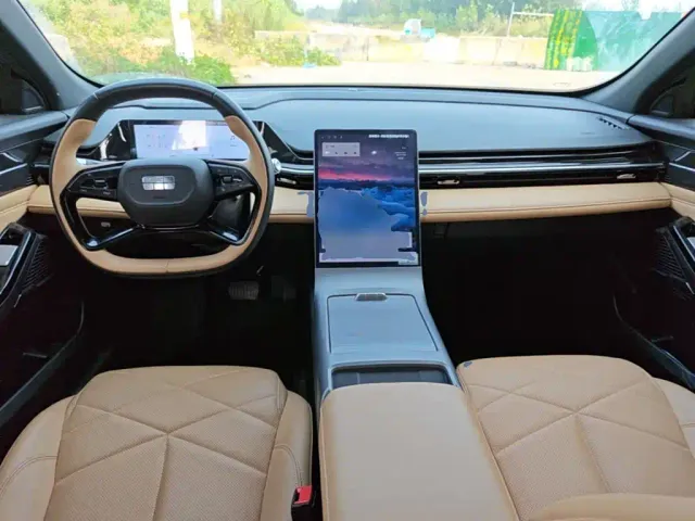 Geely Galaxy L6 — Фото автомобиля 9