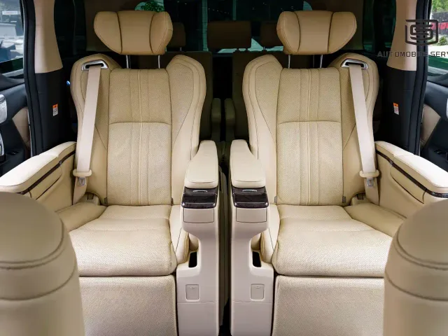 Toyota Alphard — Фото автомобиля 12