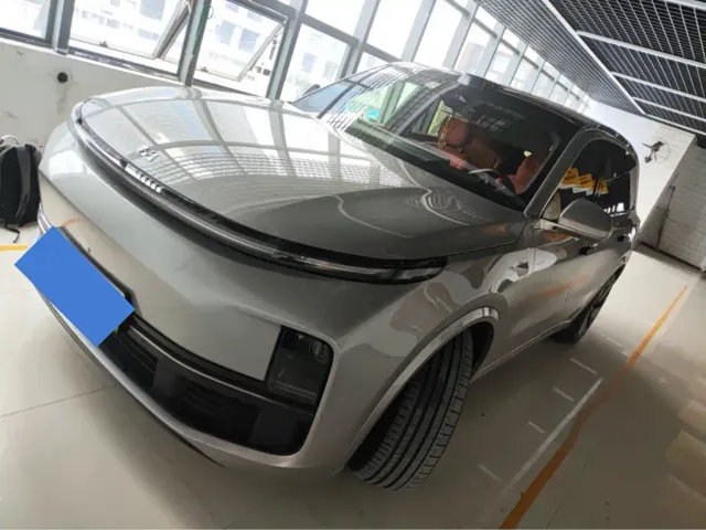 Li Auto L9 — Фото автомобиля 3