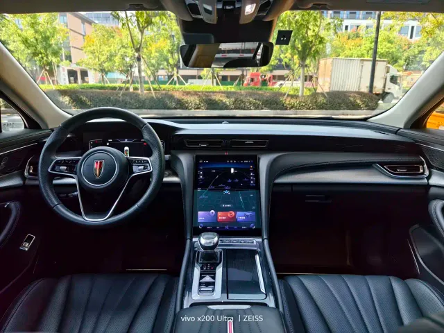 Hongqi H5 — Фото автомобиля 6