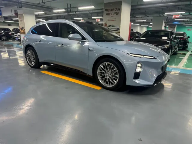Nio ET5 Touring — Фото автомобиля 3