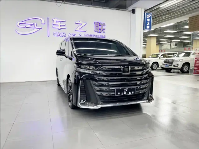 Фотография автомобиля — Toyota Vellfire