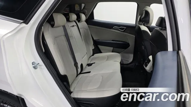 Kia Sportage Sportage 5-е поколение Бензин 1.6 турбо 2WD — Фото автомобиля 10