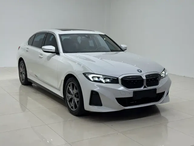 BMW i3 — Фото автомобиля 3