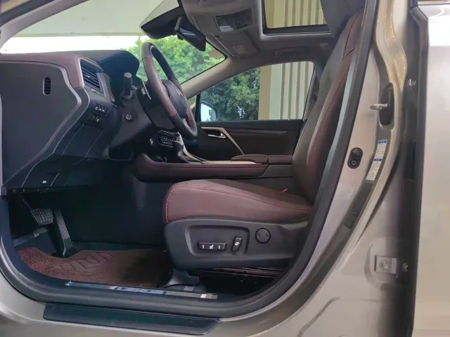 Lexus RX — Фото автомобиля 4