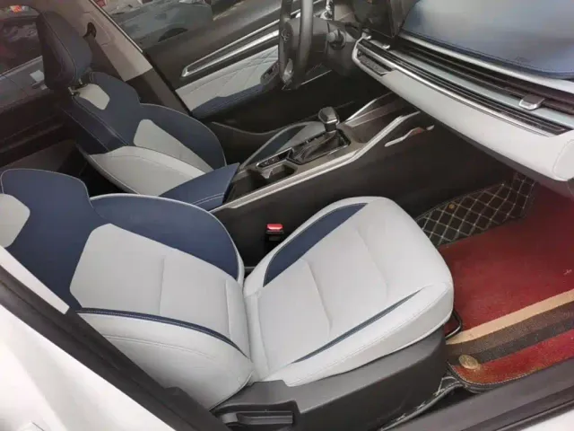 Geely Emgrand — Фото автомобиля 24