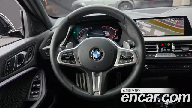 BMW 1 Series F40 — Фото автомобиля 13